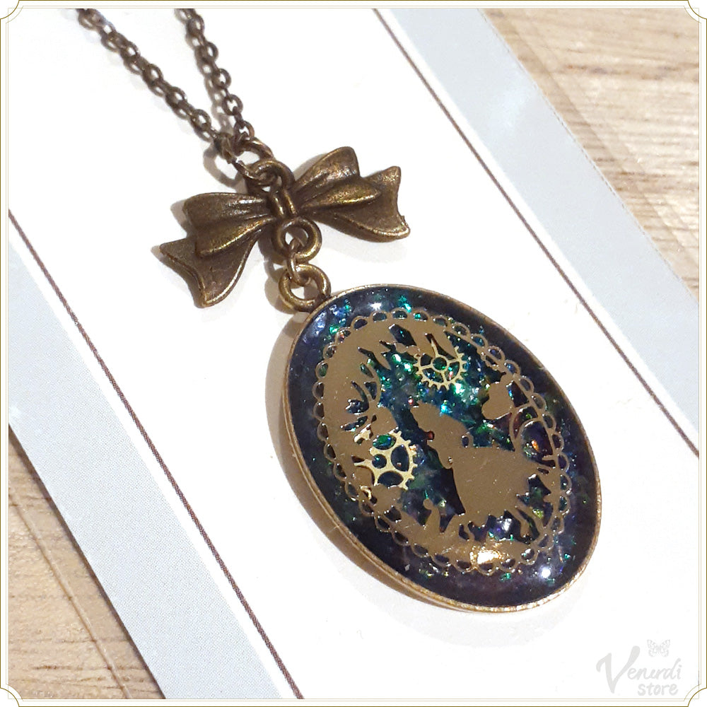 アリスの夢ネックレス