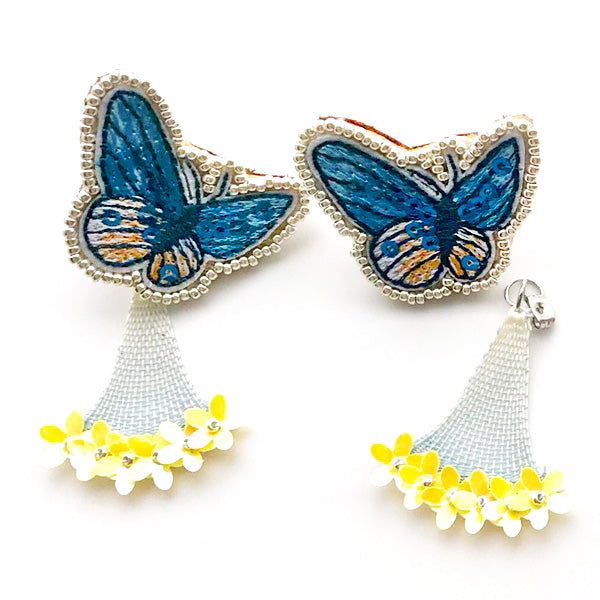 ちょうちょのお花畑ピアス 2way ブルー