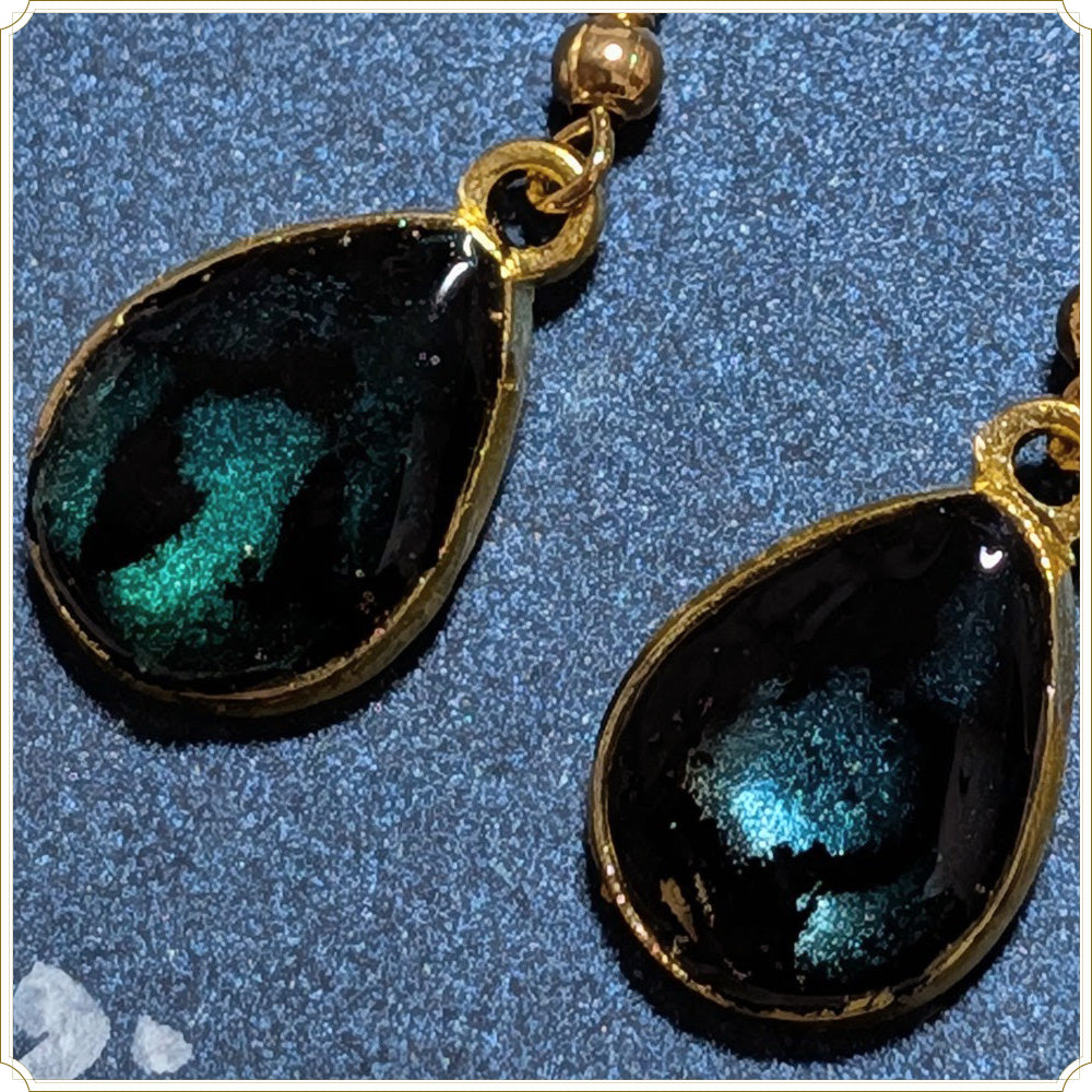 革レジン ピアス（ブルーモザイク）