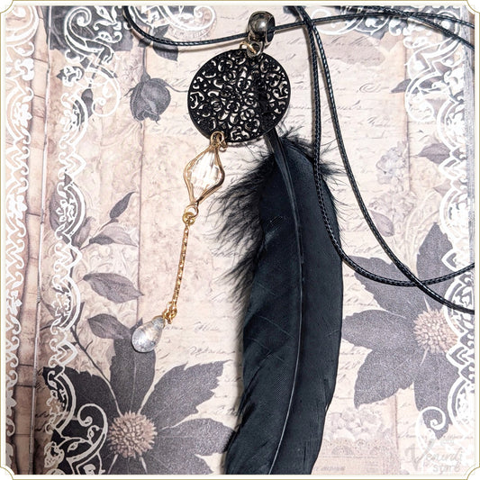 黒羽と魔法石の首かざり（45cm）