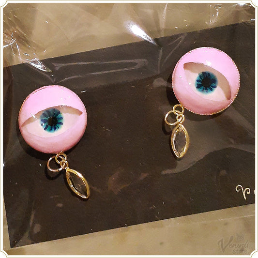 涙ピアス