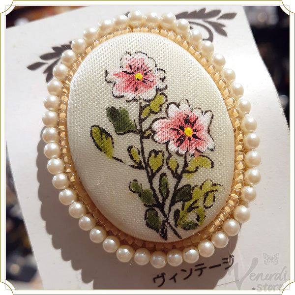 ヴィンテージビーズ刺繍のお花のブローチ