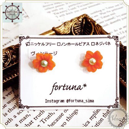 ヴィンテージミニフラワーピアス