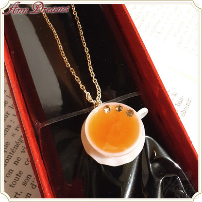キラキラ輝く紅茶ネックレス