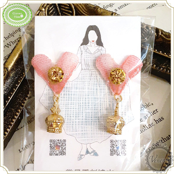 桜ピンクハートの王冠ピアス