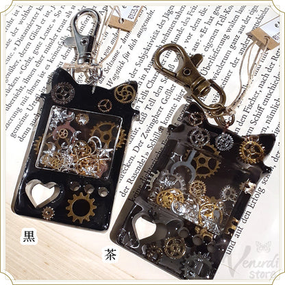 ネコ型ゲーム機のシャカシャカスチパンキーホルダー