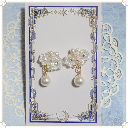 氷華のピアス(白・青)