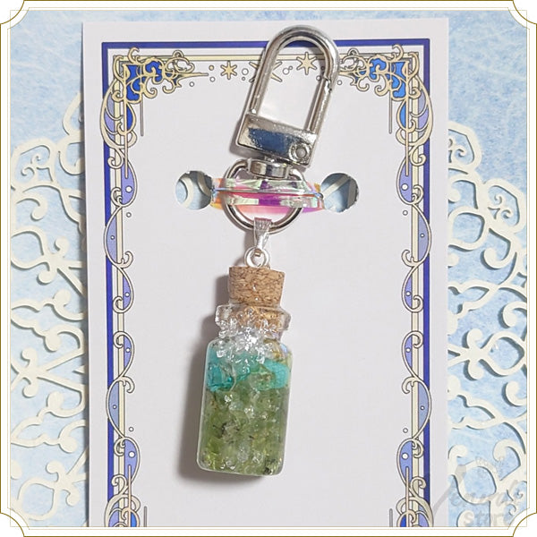 氷の魔女の魔法薬キーホルダー・円錐形（蛍石・ローズクォーツ・アクアマリン・アメジスト・ペリドット）