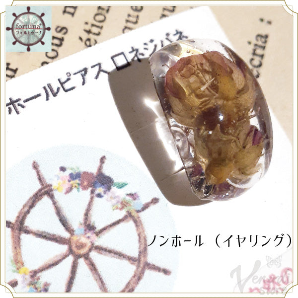 ミニバラのピアス
