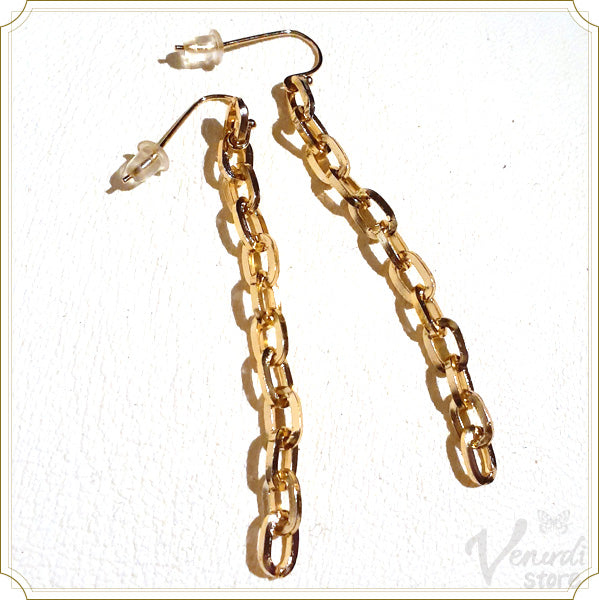 エアリーピアス ゴールドチェーン