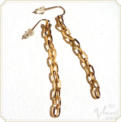 エアリーピアス ゴールドチェーン