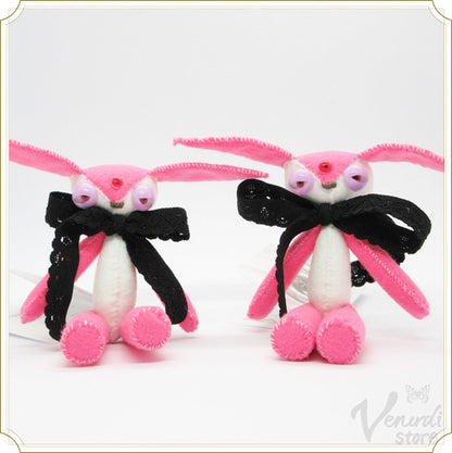 瞳の魔物キーホルダー(ピンク×白)