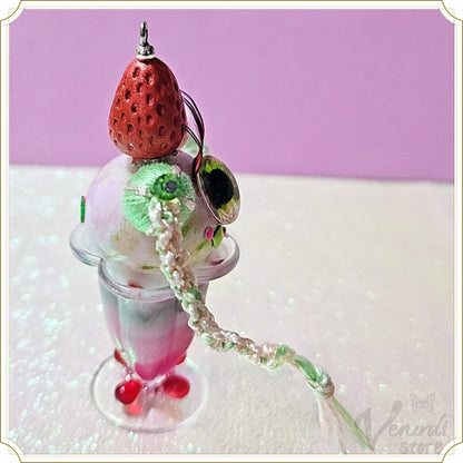 目玉人形 キーホルダー“いちぴこ”