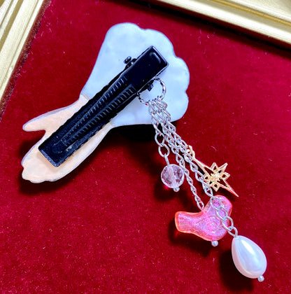 ハンドモチーフとチャームのマルチクリップ（グリーン・ブルー）